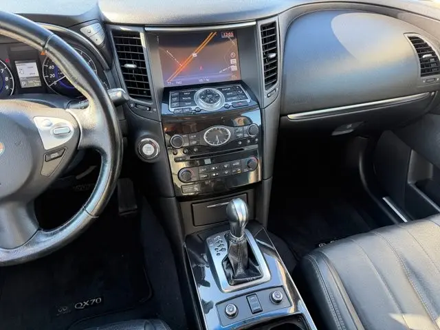 2017 INFINITI QX70 - $21,995
