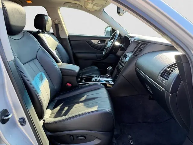 2017 INFINITI QX70 - $21,995