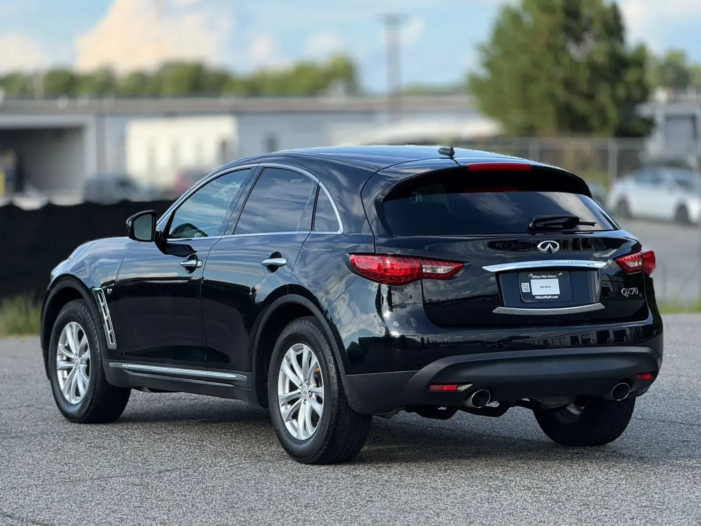 2017 INFINITI QX70 - $8,950