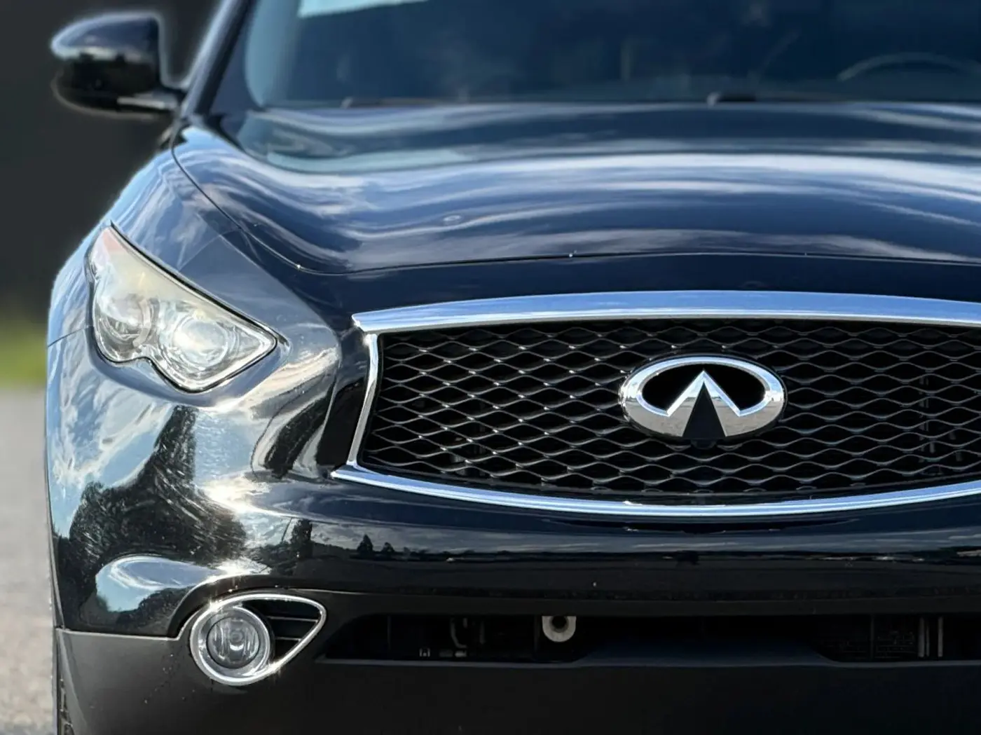 2017 INFINITI QX70 - $8,950