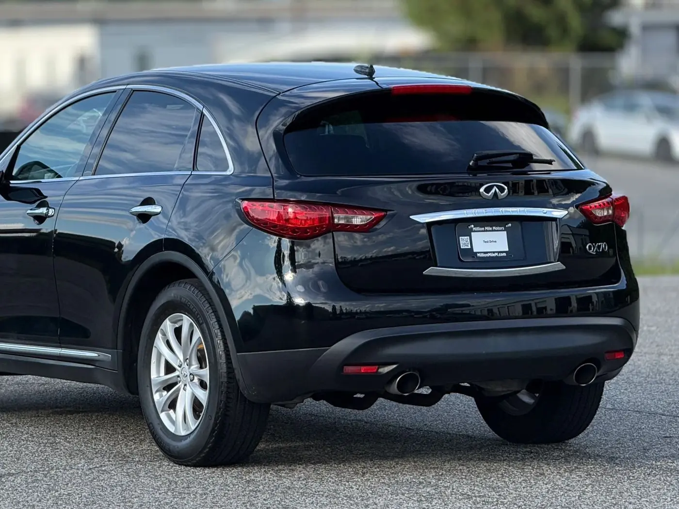 2017 INFINITI QX70 - $8,950