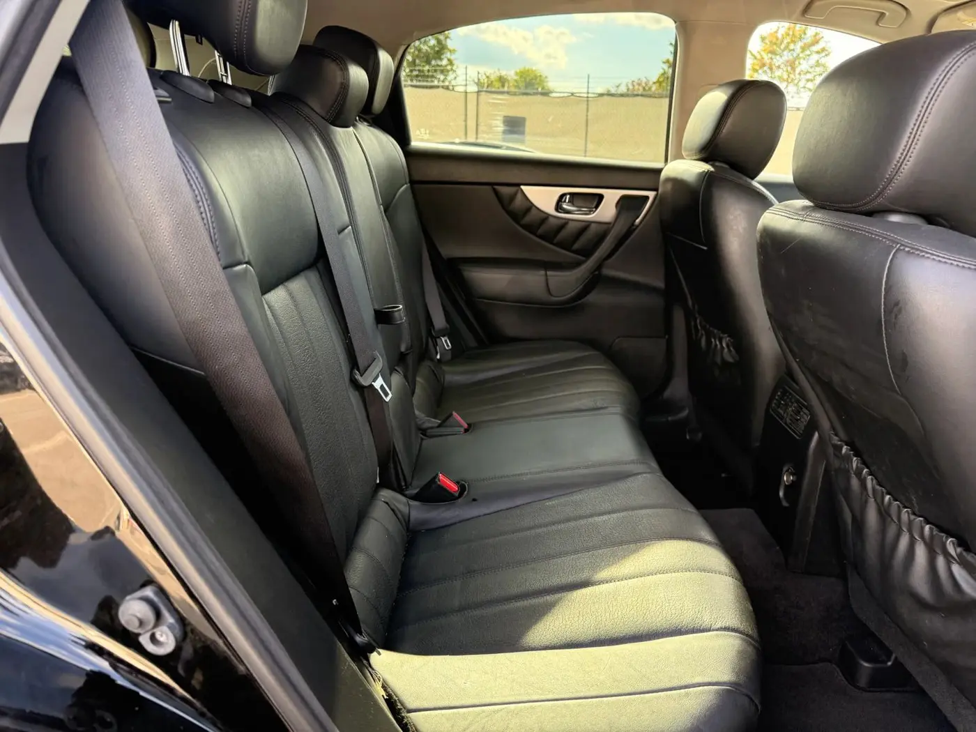2017 INFINITI QX70 - $8,950