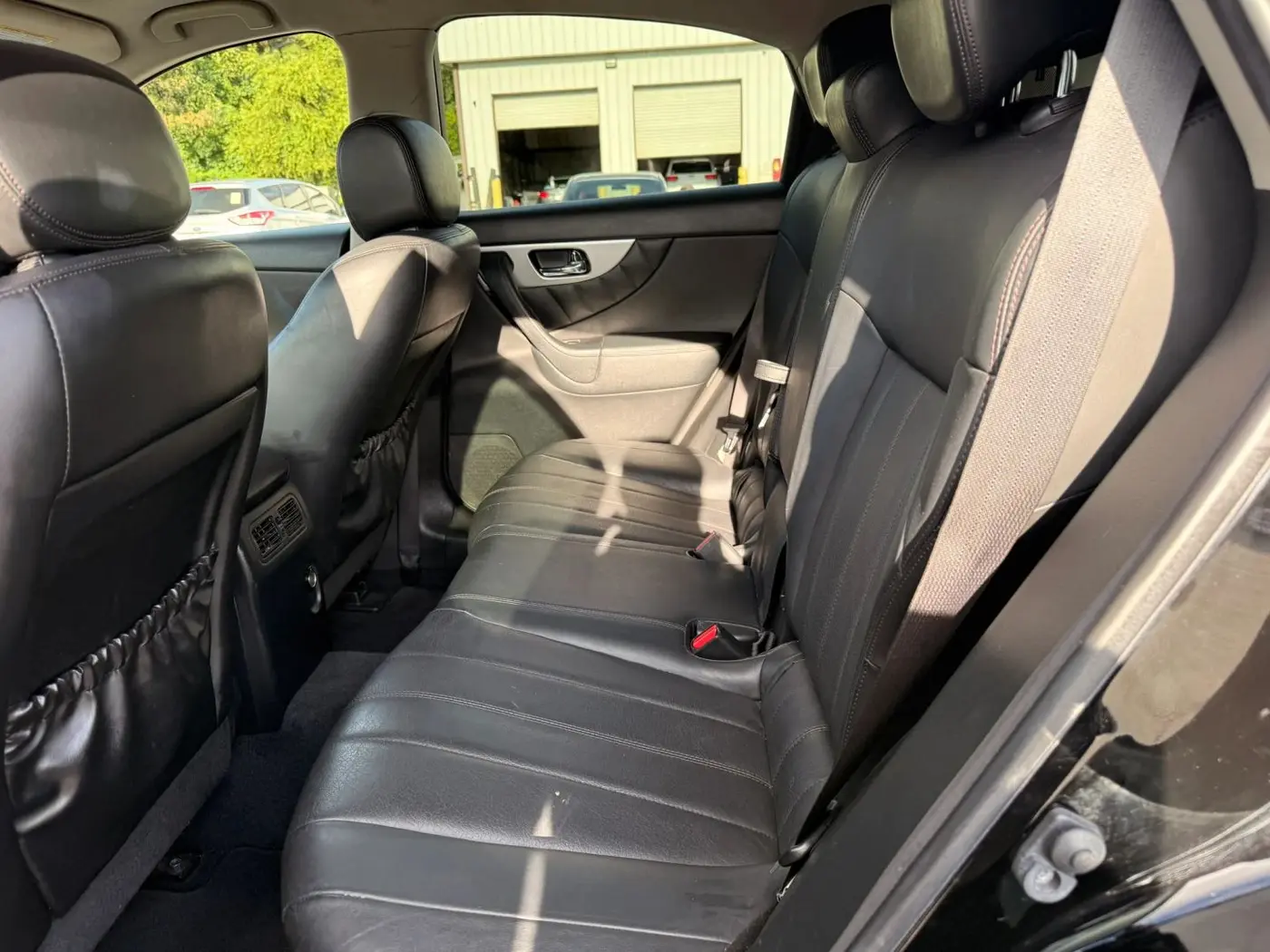 2017 INFINITI QX70 - $8,950