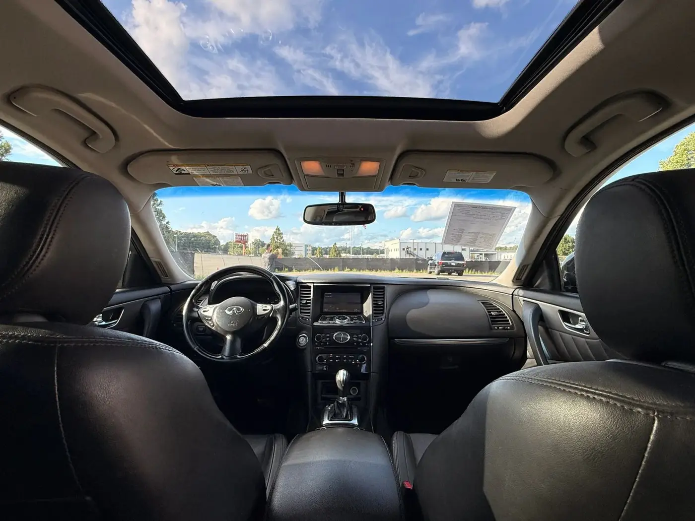 2017 INFINITI QX70 - $8,950
