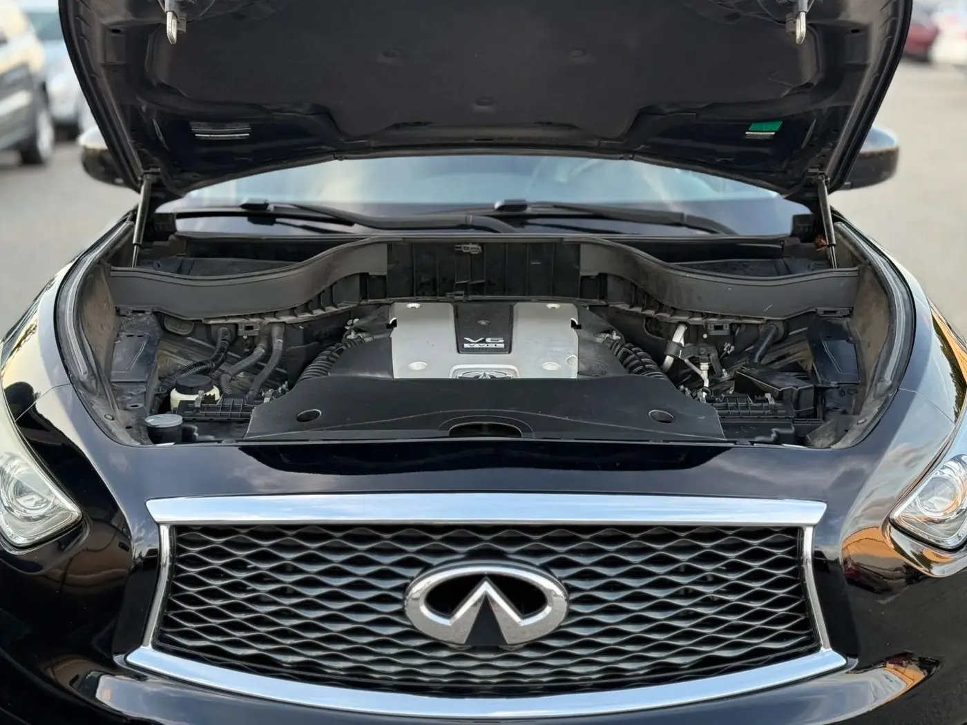 2017 INFINITI QX70 - $8,950