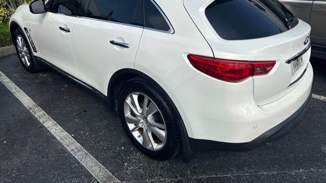 2015 INFINITI QX70 Base