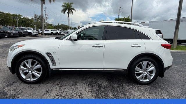 2015 INFINITI QX70 Base