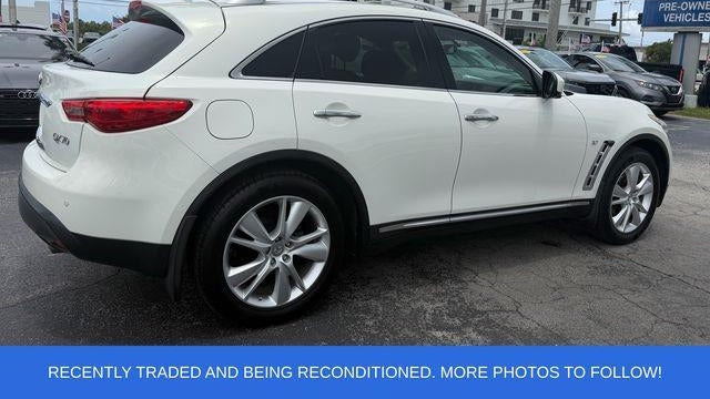 2015 INFINITI QX70 Base
