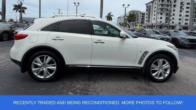 2015 INFINITI QX70 Base