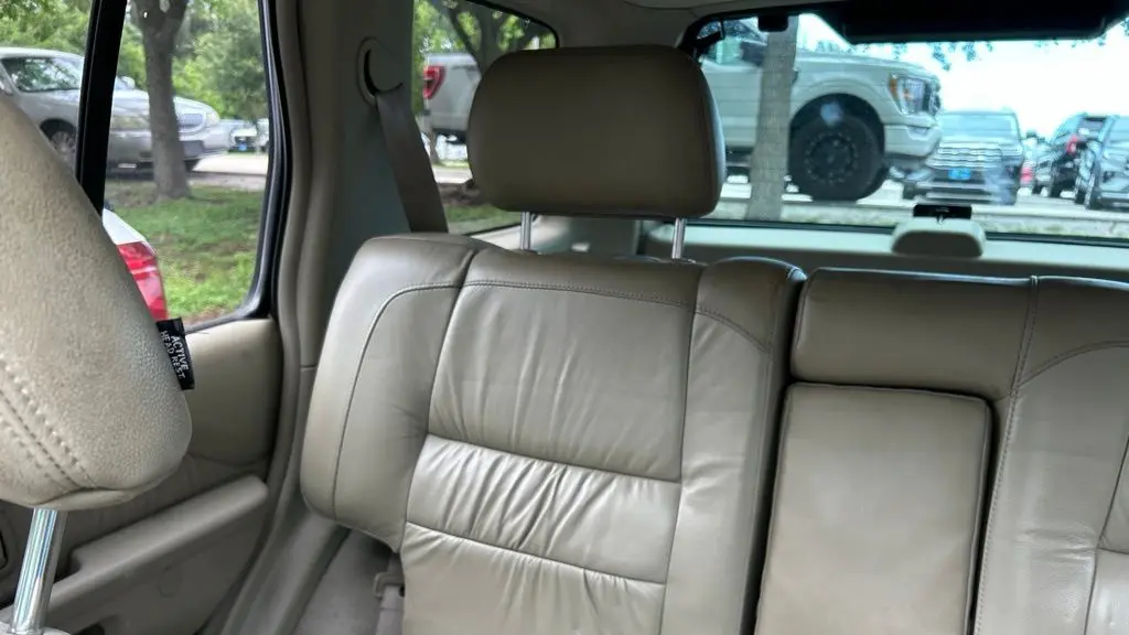 2001 INFINITI QX4 Base