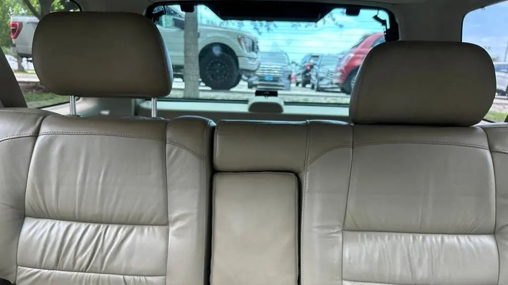 2001 INFINITI QX4 Base