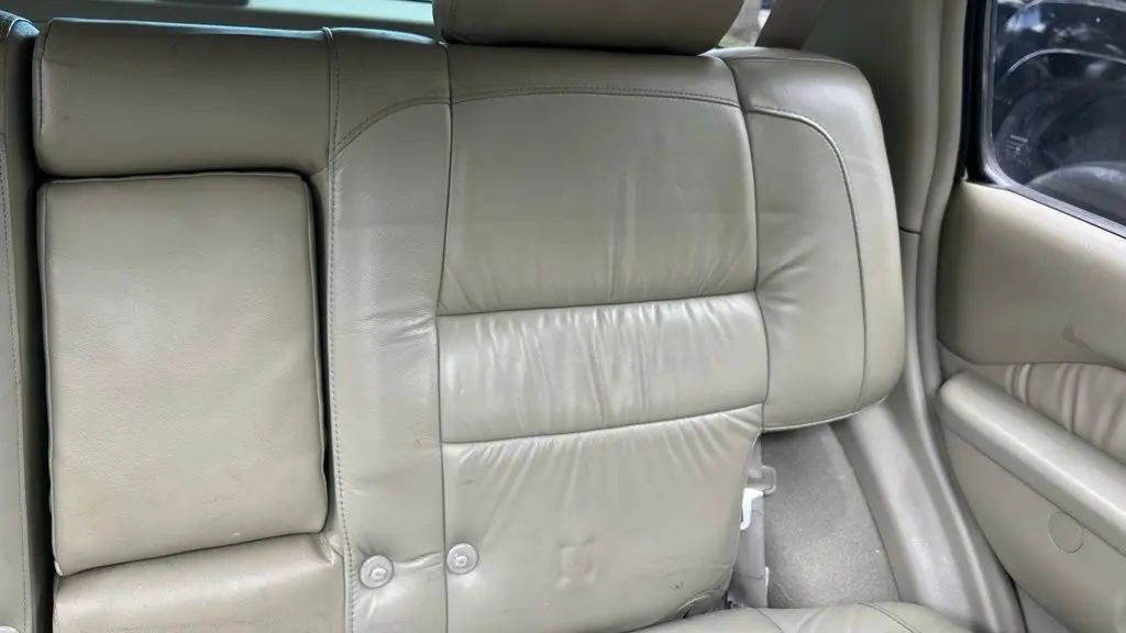 2001 INFINITI QX4 Base
