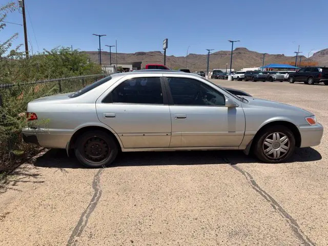 2000 Toyota Camry - $3,995