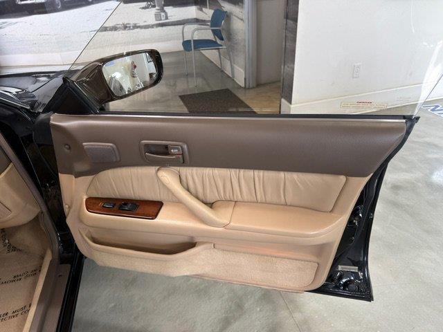 1990 Lexus ES - $23,999
