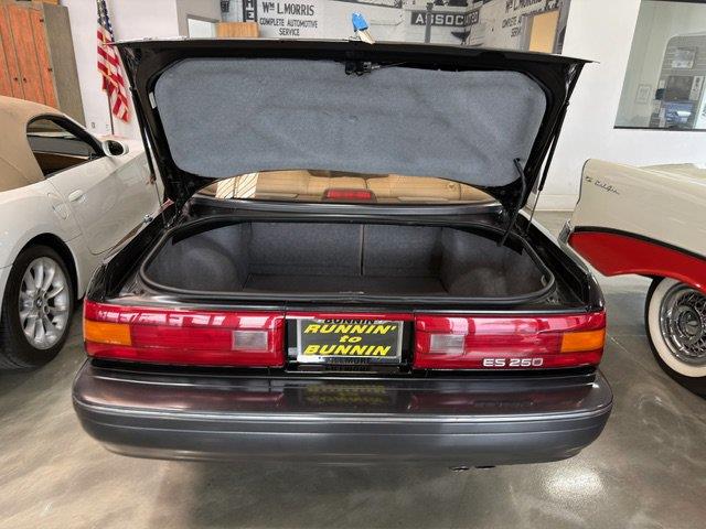 1990 Lexus ES - $23,999
