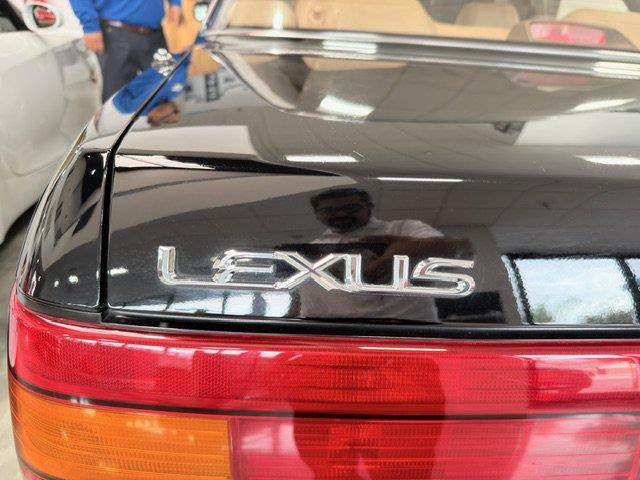 1990 Lexus ES - $23,999