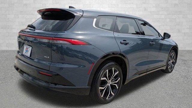 2025 Toyota Crown Signia XLE