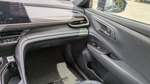 2025 Toyota Crown Signia XLE