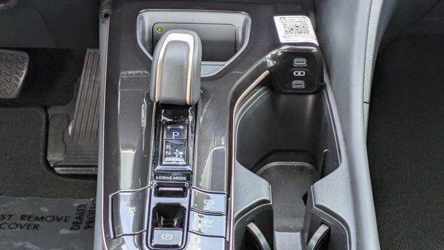 2025 Toyota Crown Signia XLE