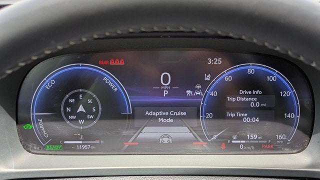 2025 Toyota Crown Signia XLE