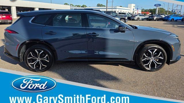 Preowned 2025 Toyota Crown Signia XLE for Sale