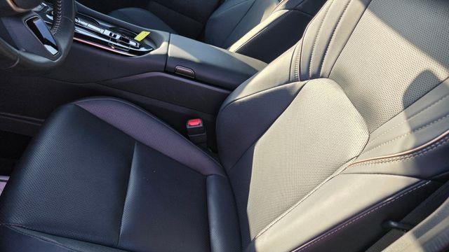 2025 Toyota Crown Signia XLE