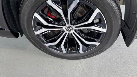 2025 Toyota Crown Signia 