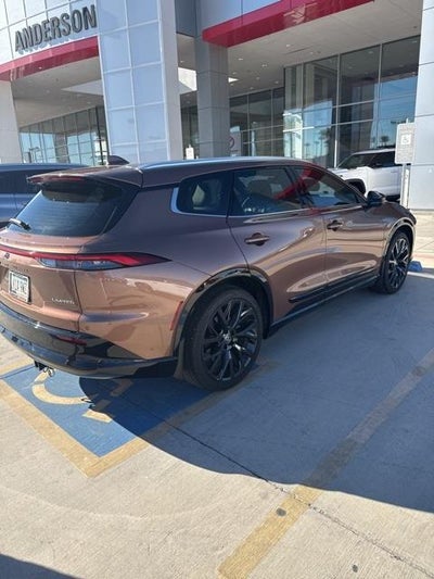 2025 Toyota Crown Signia AWD XLE 4DR Crossover