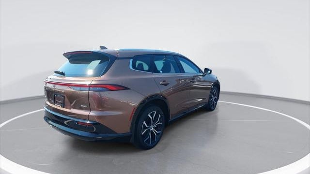 2025 Toyota Crown Signia XLE
