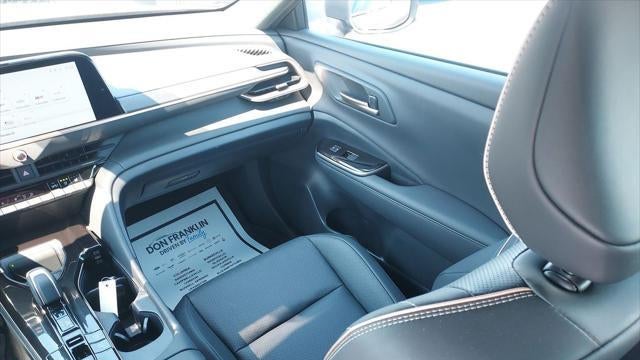 2025 Toyota Crown Signia XLE