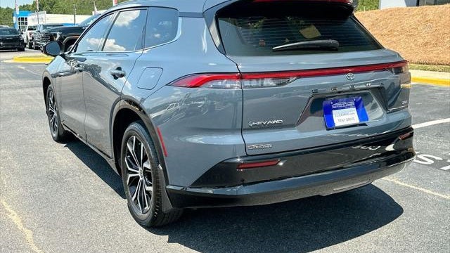 2025 Toyota Crown Signia XLE