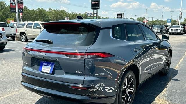 2025 Toyota Crown Signia XLE