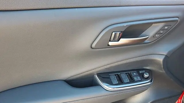 2025 Toyota Crown Signia Limited