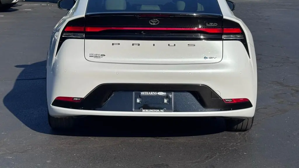 2024 Toyota Prius LE