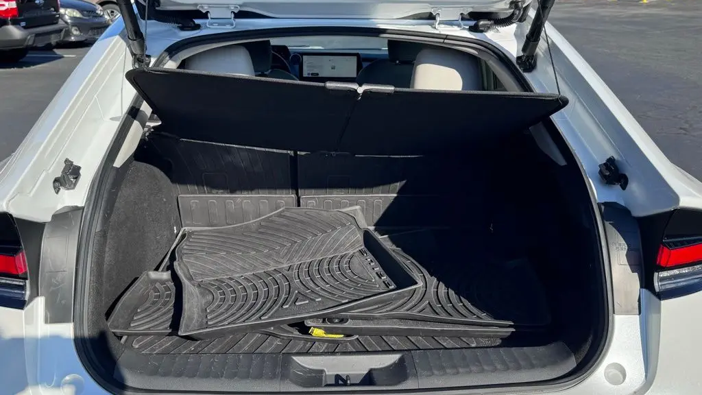 2024 Toyota Prius LE
