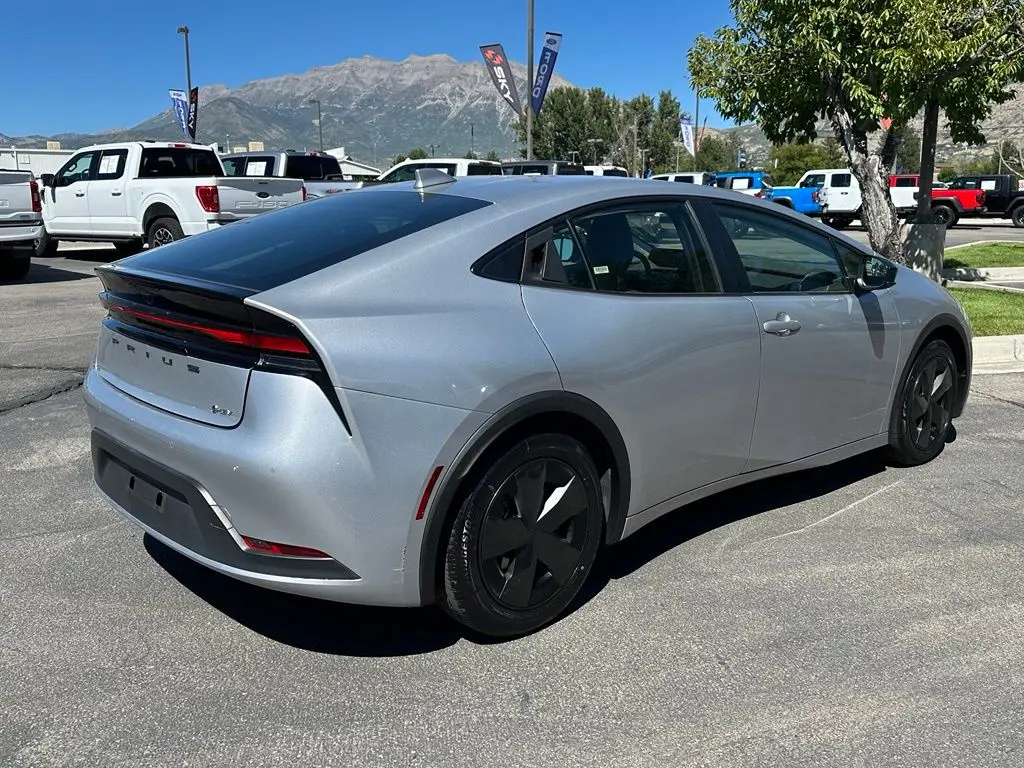 2025 Toyota Prius - $29,625