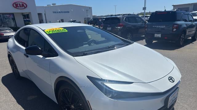 2025 Toyota Prius LE