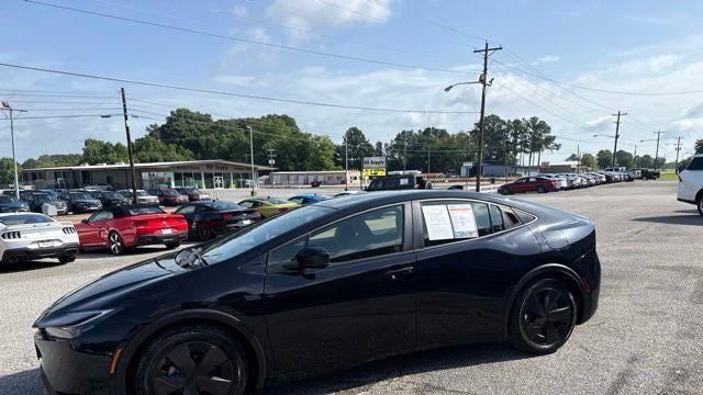 2025 Toyota Prius LE
