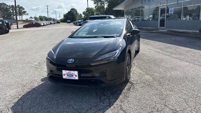 2025 Toyota Prius LE