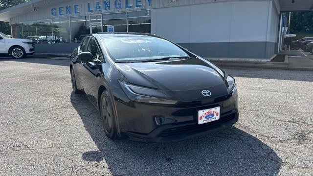 2025 Toyota Prius LE