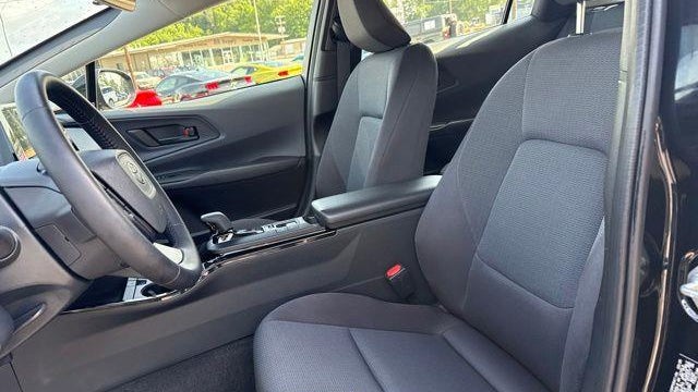 2025 Toyota Prius LE