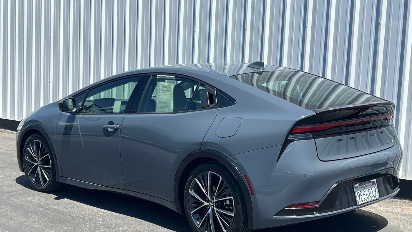 2024 Toyota Prius LE