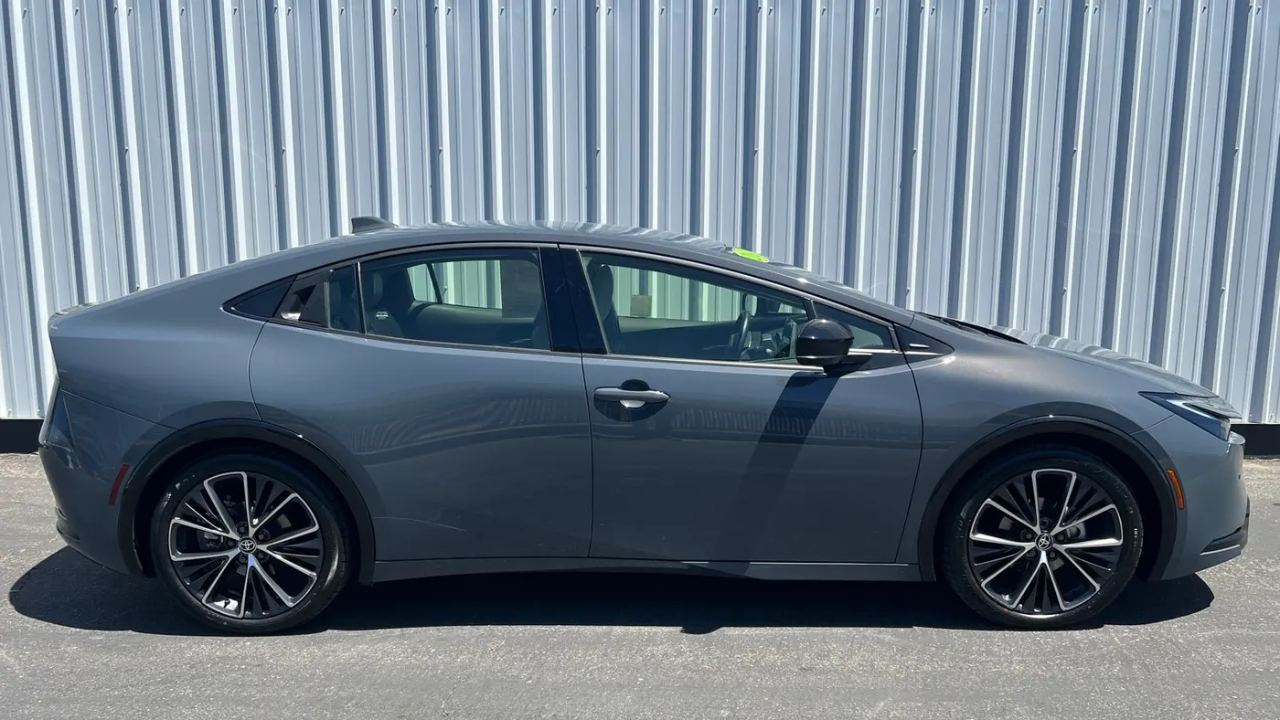 2024 Toyota Prius LE