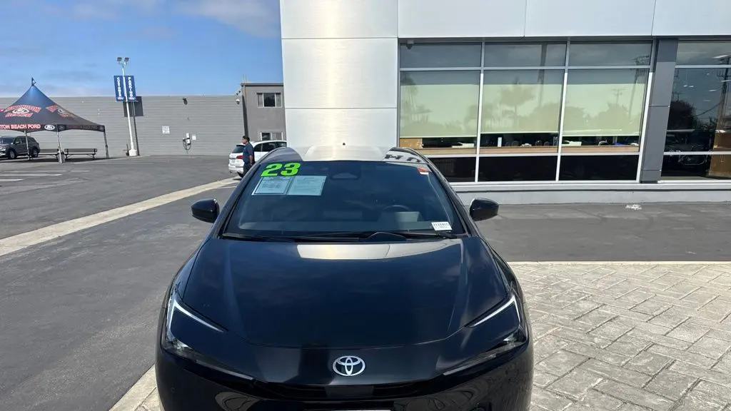 2023 Toyota Prius LE