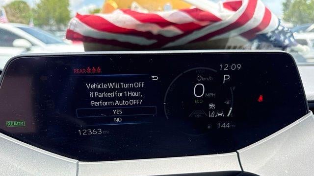 2025 Toyota Prius LE