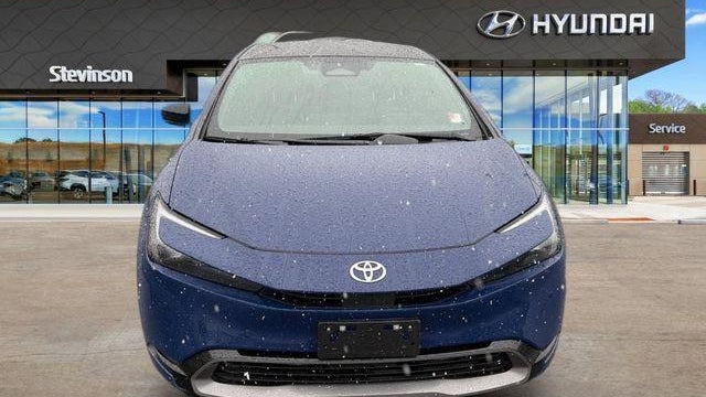 2025 Toyota Prius XLE