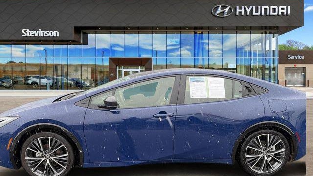 2025 Toyota Prius XLE