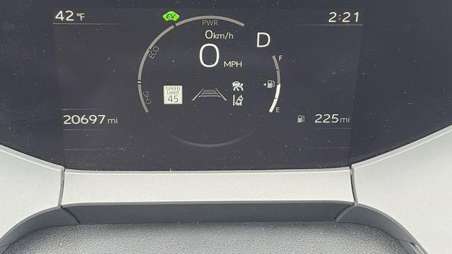 2025 Toyota Prius XLE