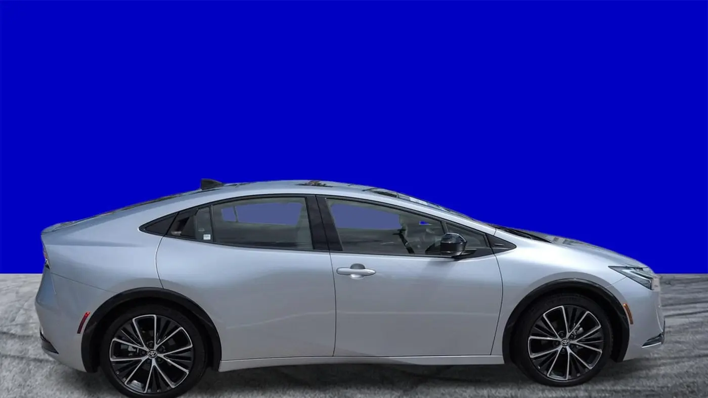 2023 Toyota Prius LE