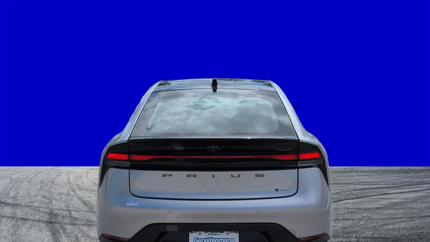 2023 Toyota Prius LE